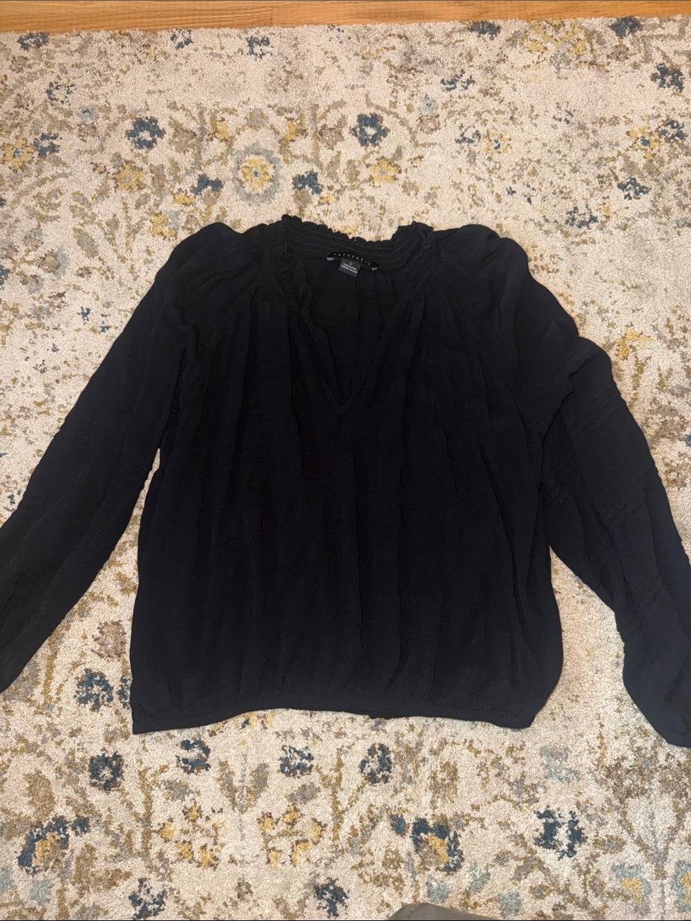 Sanctuary black v neck top